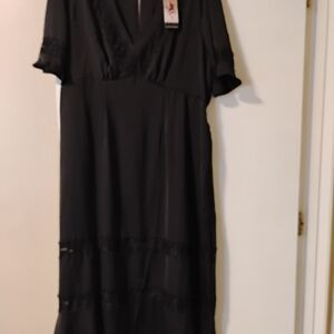 Chic Black Midi Dress